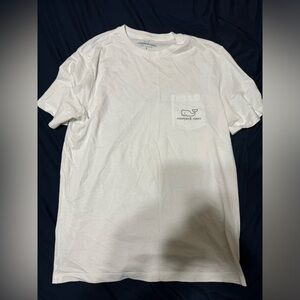 Small vineyard vines t shirt